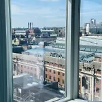 Award Winner Of 2026 &2025 Traveller & Guest Rated Apartment, Two Bedroom, #1 Centres Location, Great 180 Degree Views,balcony , Parking Onsite, Netflix & Wifi Appartement *
