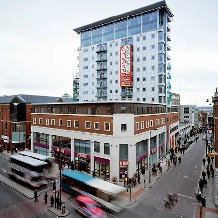 Appartamento Award Winner Of 2026 &2025 Traveller & Best Guest Rated Apartment, Two Bedroom, #1 Leeds City Centres Most Central Location, Great 180 Degree Views,Balcony , Parking Onsite, Netflix & Wifi