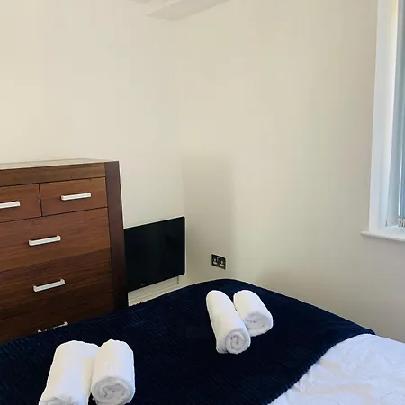 דירה Winners Of 2025 Traveller Award, Elegant Two Bedroom With Netflix & Wifi לידס