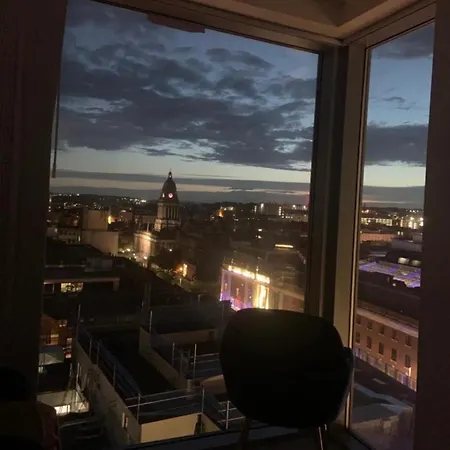 Lägenhet Award Winner Of 2026 &2025 Traveller & Best Guest Rated Apartment, Two Bedroom, #1 Leeds City Centres Most Central Location, Great 180 Degree Views,Balcony , Parking Onsite, Netflix & Wifi Leeds (West Yorkshire)