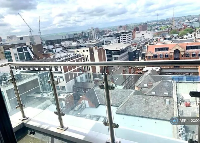 Apartament Award Winner Of 2026 &2025 Traveller & Guest Rated Apartment, Two Bedroom, #1 Centres Location, Great 180 Degree Views,balcony , Parking Onsite, Netflix & Wifi *