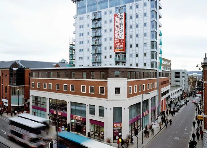 公寓 Award Winner Of 2026 &2025 Traveller & Guest Rated Apartment, Two Bedroom, #1 Centres Location, Great 180 Degree Views,balcony , Parking Onsite, Netflix & Wifi