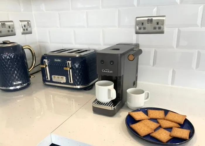 Award Winner Of 2026 &2025 Traveller & Guest Rated Apartment, Two Bedroom, #1 Centres Location, Great 180 Degree Views,balcony , Parking Onsite, Netflix & Wifi