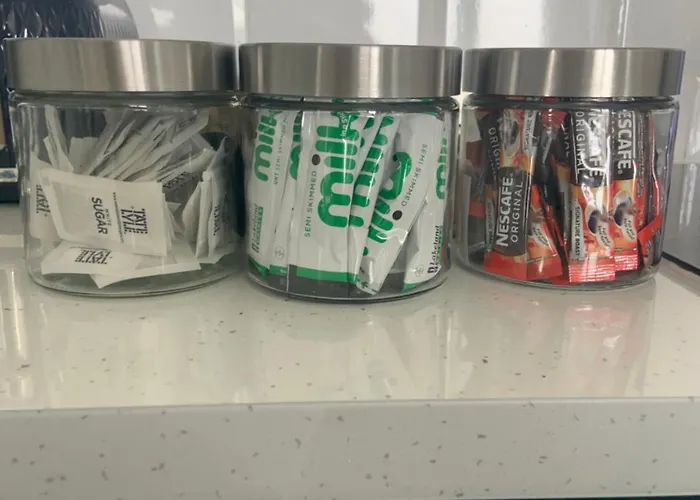 公寓 Award Winner Of 2026 &2025 Traveller & Guest Rated Apartment, Two Bedroom, #1 Centres Location, Great 180 Degree Views,balcony , Parking Onsite, Netflix & Wifi *