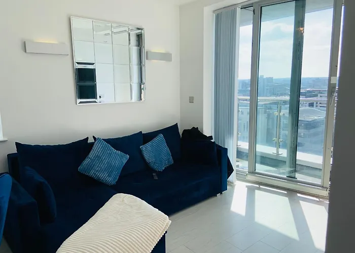 公寓 Award Winner Of 2026 &2025 Traveller & Guest Rated Apartment, Two Bedroom, #1 Centres Location, Great 180 Degree Views,balcony , Parking Onsite, Netflix & Wifi *
