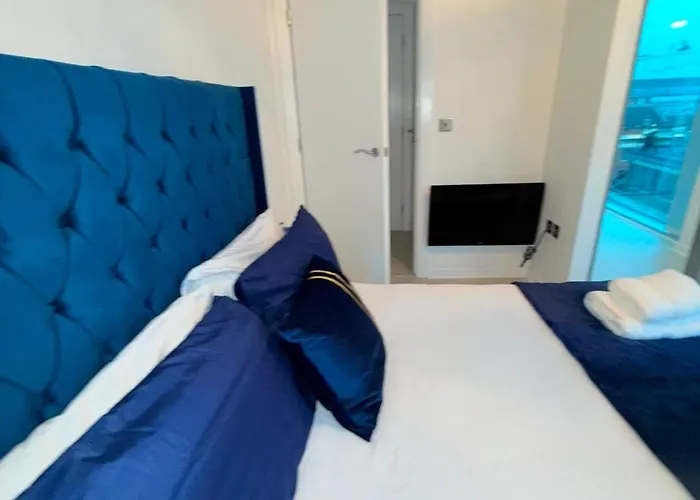 Award Winner Of 2026 &2025 Traveller & Guest Rated Apartment, Two Bedroom, #1 Centres Location, Great 180 Degree Views,balcony , Parking Onsite, Netflix & Wifi