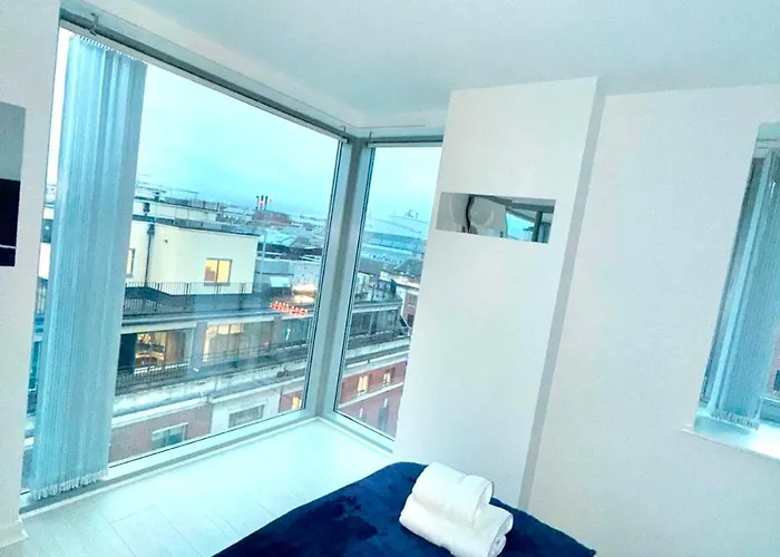 Award Winner Of 2026 &2025 Traveller & Guest Rated Apartment, Two Bedroom, #1 Centres Location, Great 180 Degree Views,balcony , Parking Onsite, Netflix & Wifi Apartament *