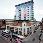 Lägenhet Award Winner Of 2026 &2025 Traveller & Guest Rated Apartment, Two Bedroom, #1 Centres Location, Great 180 Degree Views,balcony , Parking Onsite, Netflix & Wifi