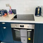 Lägenhet Award Winner Of 2026 &2025 Traveller & Guest Rated Apartment, Two Bedroom, #1 Centres Location, Great 180 Degree Views,balcony , Parking Onsite, Netflix & Wifi Leeds (West Yorkshire)