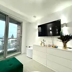 Award Winner Of 2026 &2025 Traveller & Guest Rated Apartment, Two Bedroom, #1 Centres Location, Great 180 Degree Views,balcony , Parking Onsite, Netflix & Wifi Lägenhet