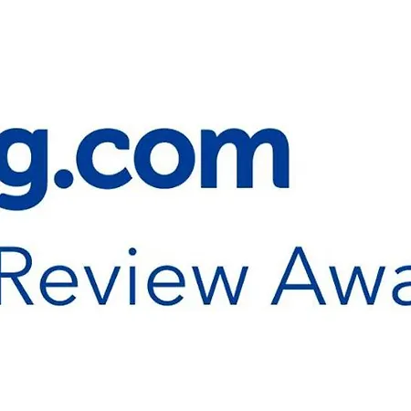 Award Winner Of 2026 &2025 Traveller & Guest Rated Apartment, Two Bedroom, #1 Centres Location, Great 180 Degree Views,balcony , Parking Onsite, Netflix & Wifi Lägenhet *
