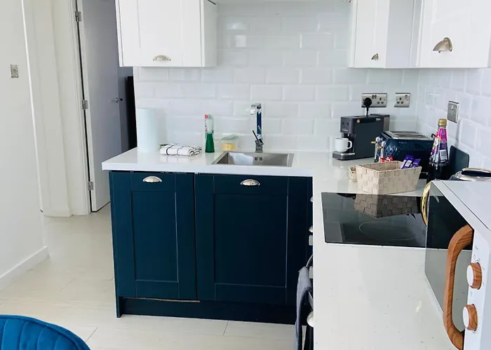 Award Winner Of 2026 &2025 Traveller & Guest Rated Apartment, Two Bedroom, #1 Centres Location, Great 180 Degree Views,balcony , Parking Onsite, Netflix & Wifi Lejlighed