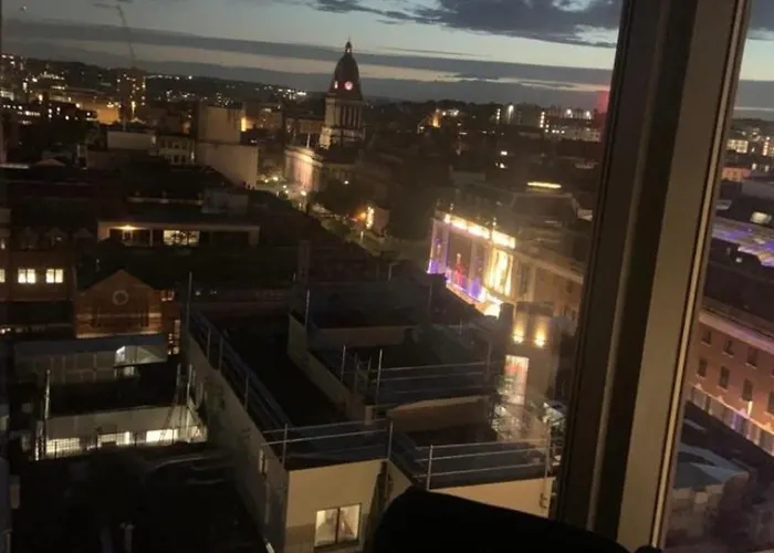 Award Winner Of 2026 &2025 Traveller & Guest Rated Apartment, Two Bedroom, #1 Centres Location, Great 180 Degree Views,balcony , Parking Onsite, Netflix & Wifi Lejlighed Leeds (West Yorkshire)