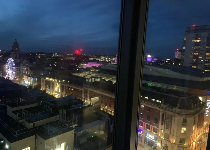 Award Winner Of 2026 &2025 Traveller & Guest Rated Apartment, Two Bedroom, #1 Centres Location, Great 180 Degree Views,balcony , Parking Onsite, Netflix & Wifi