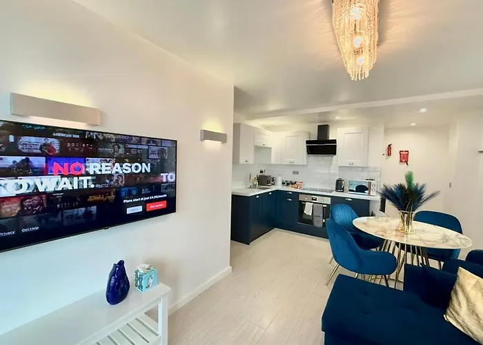 Award Winner Of 2026 &2025 Traveller & Guest Rated Apartment, Two Bedroom, #1 Centres Location, Great 180 Degree Views,balcony , Parking Onsite, Netflix & Wifi Lejlighed